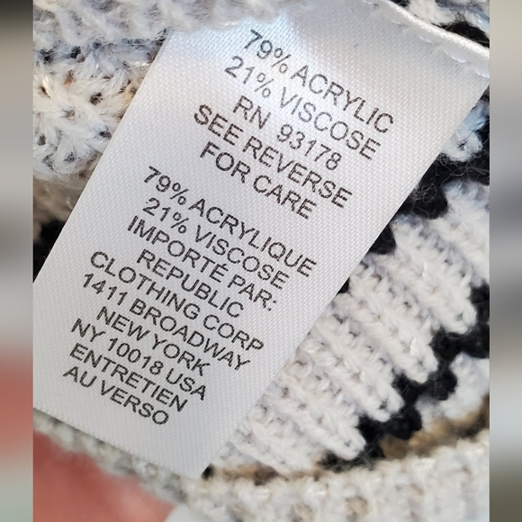 💚5/$25 TRUTH By Republic Striped Turtleneck Oversized Cozy Knit Sweater Small - Picture 8 of 9